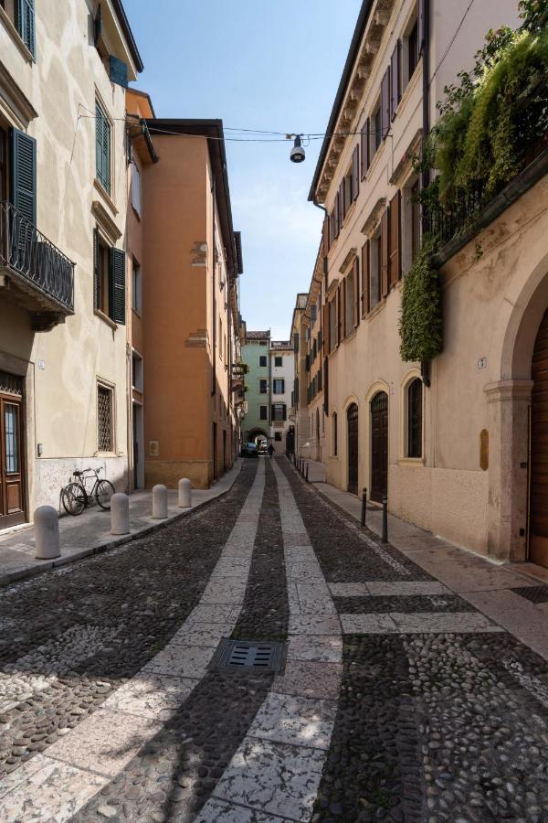Romeo And Juliet Apartments Verona Bagian luar foto